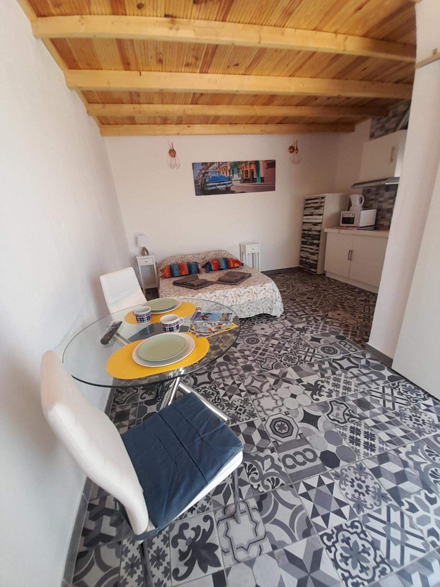 Estudio Dominicana In Albufeira Gale Exteriér fotografie